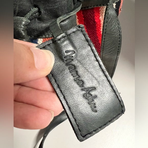 Mama Ashu Wool and Leather Bucket Bag - Picture 4 of 11